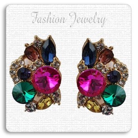 Boucles d'oreilles clips tendance, ornée de strass