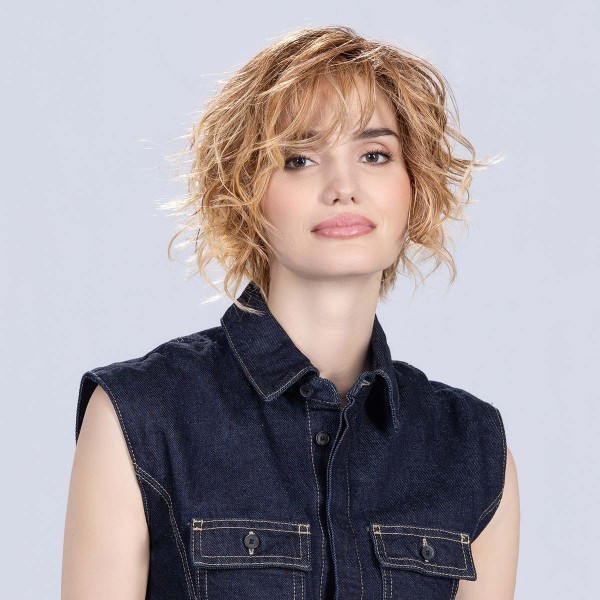 Perruque "Cookie Mono Part", une coiffure audacieuse et moderne