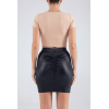 Jupe courte noire Kyra avec zip fonctionnel sur le côté  Be lily Mode