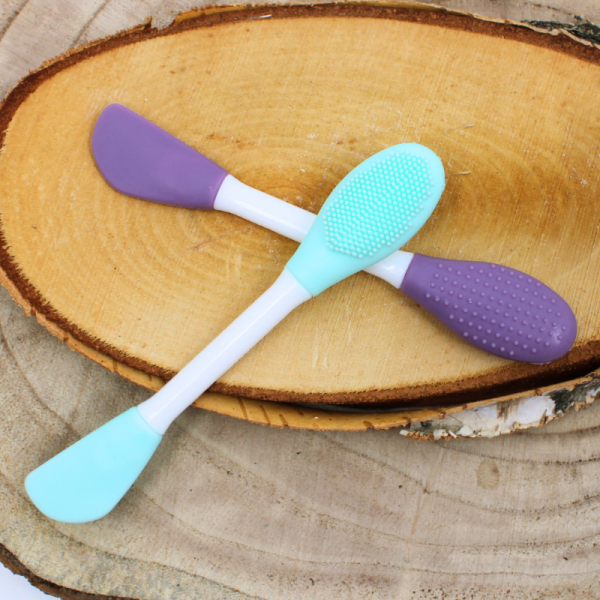 Spatule & brosse visage à double face violette