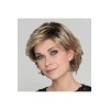 Perruque courte monofilament, un style très féminin
